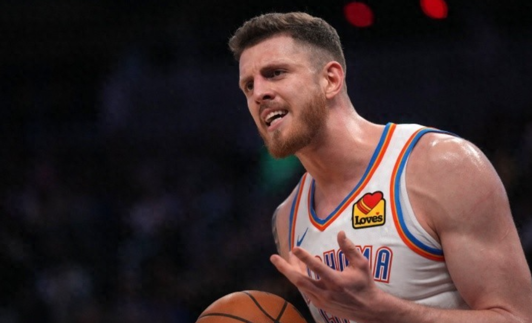 NBA杯，雷霆132-101客场大胜国王，哈滕大发神威刷新个人生涯得分纪录。
本