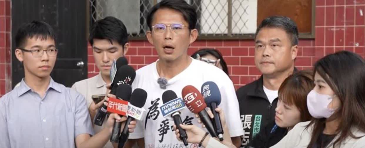 被四叉猫爆儿子美国籍   黄国昌：肉搜未成年小孩变态行为

四叉猫今（21日