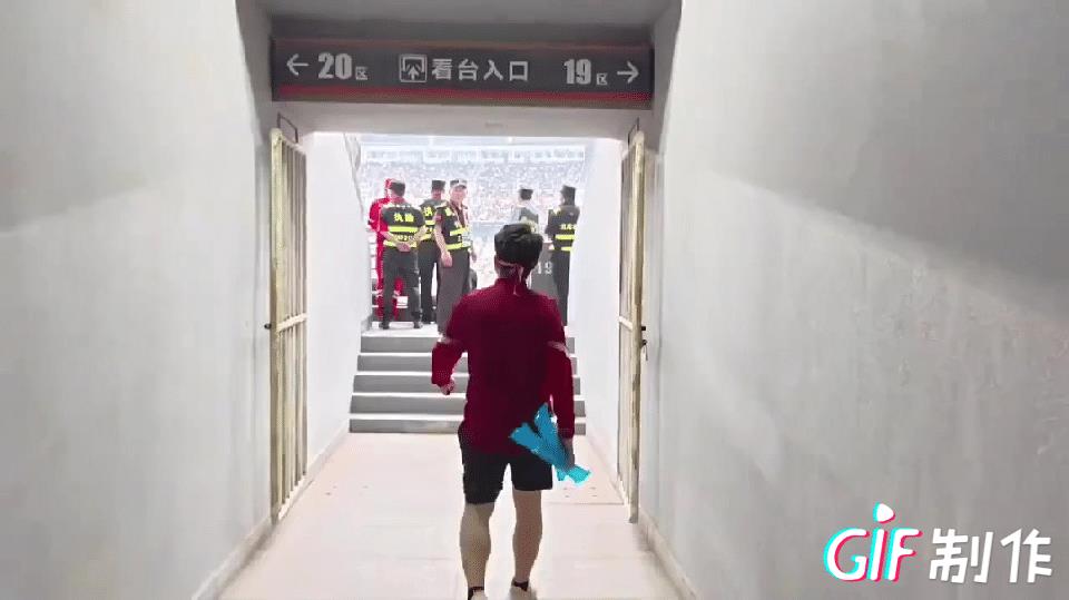 我们的足球之前仅仅只是腐败问题吗，应该查查这些腐败里有没有吃里扒外的故意打压。