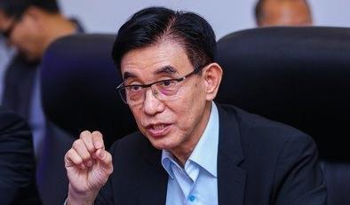 比芯片断供更可怕？中国物理博士尹志尧指出：“美国的芯片专家基本上都是华人”；63