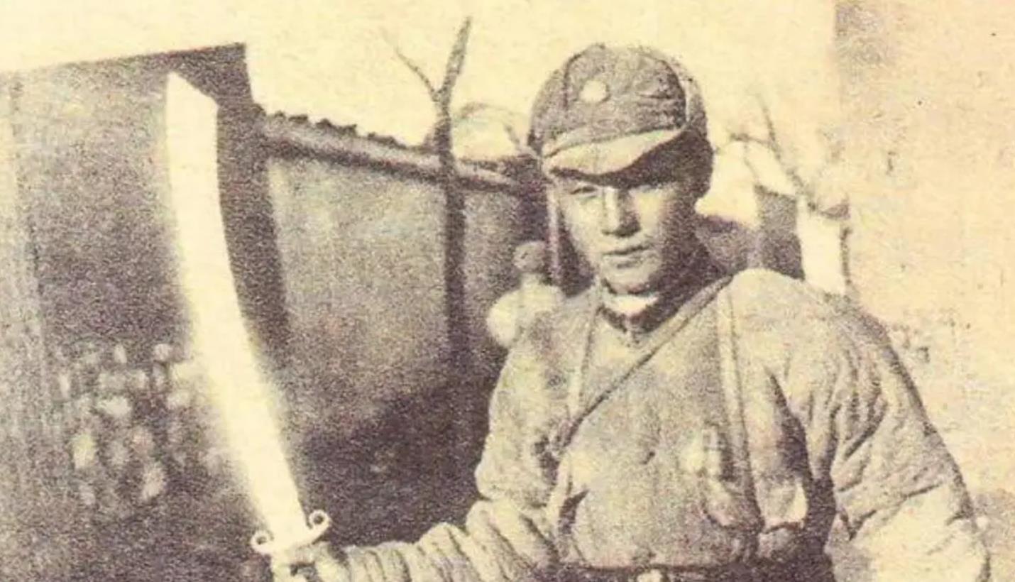 1933年，日军进犯长城要塞喜峰口，29军军长宋哲元任命赵登禹为前敌总指挥，死守
