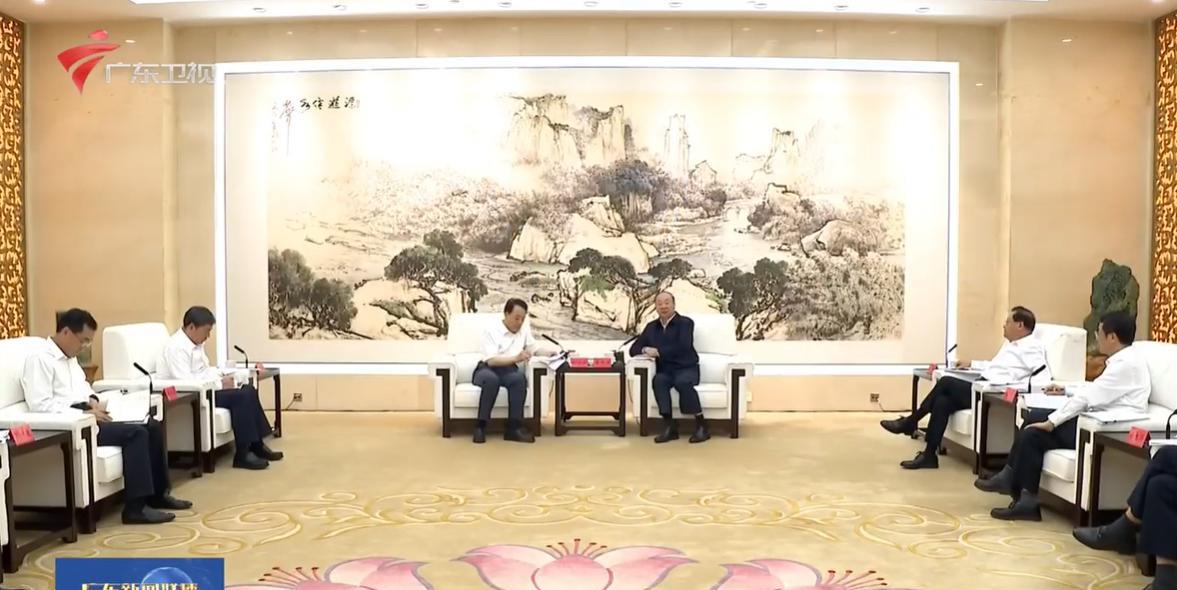 6月26日，广东省领导在广州会见了国铁集团董事长郭竹学一行。