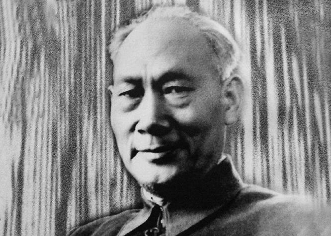 中央红军决定长征，得益于一份绝密情报，这封情报是谁送来的？
项与年出生于1894