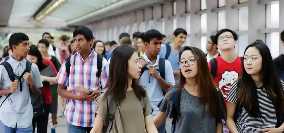 美国华裔 为何如此 痛恨 中国











华人世界炸锅了！那些在美国