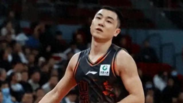 广东队险胜山东队，侧面彰显了广东队争冠的活力与潜力