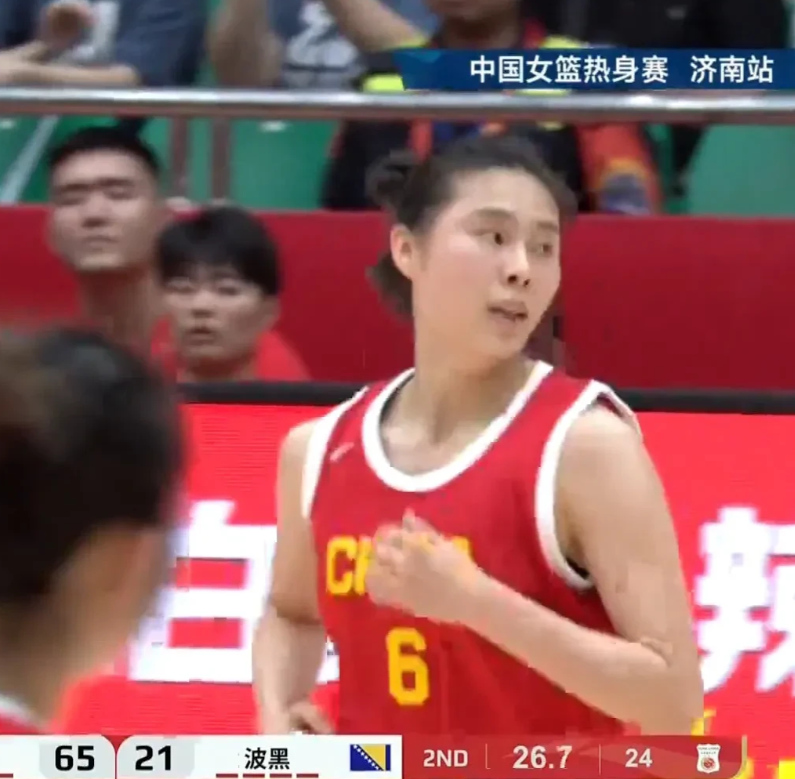 中国女篮第二场热身赛继续对阵波黑

上半时已经67比21领先了。

韩旭和张子宇