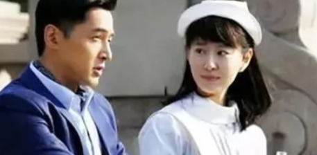 2015年，《伪装者》筹拍，女主角的原定人选是蒋欣，可是她却突然辞演，眼看开拍在
