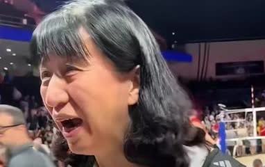 杨昊出来讲几句的时候到了！

这是打集体吗？简直就是集体挨打，不是说未来可期