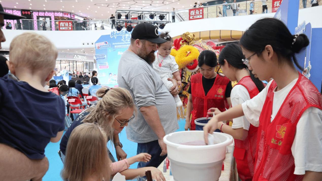 喜迎全运，服务加 fun！花城街外语志愿服务队品牌焕新启航！