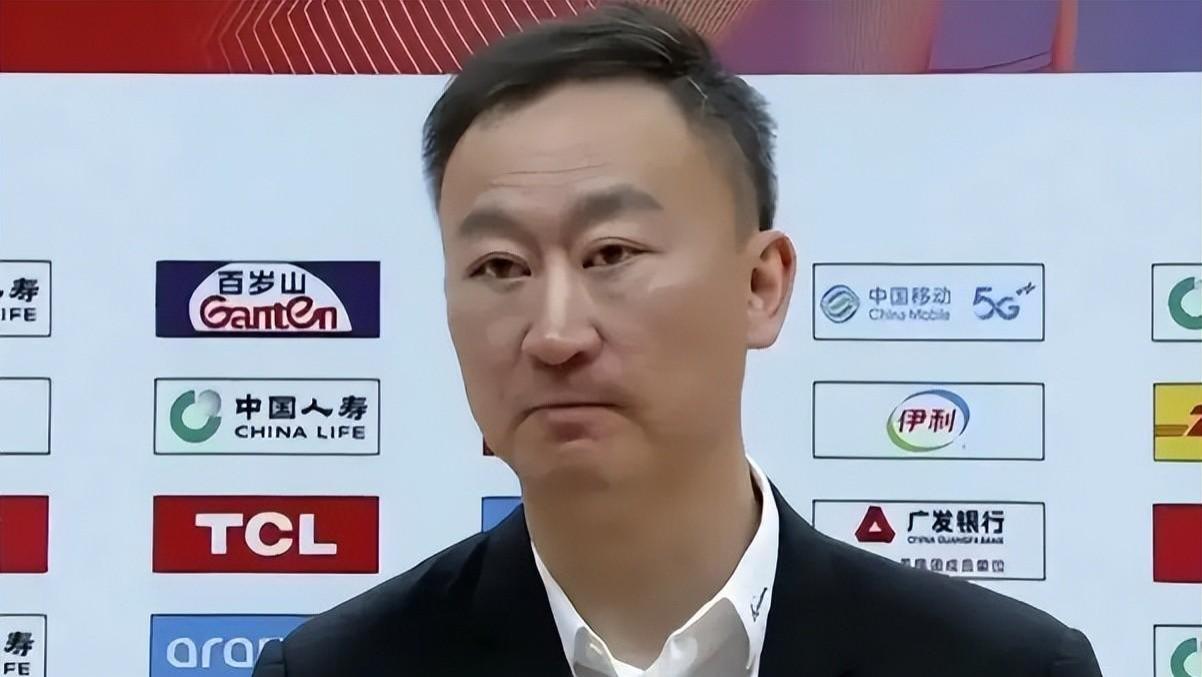 结婚18年妻子爆料：刘维伟教练职位背后的故事比婚外情更令人震惊！