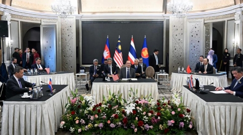 泰柬开战第5天，中美两国同时介入，战争结束，泰柬只感谢中国

美国的霸权那套在东