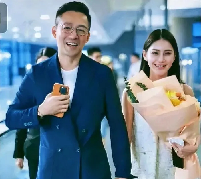 大S汪小菲婚姻的命运沉浮











大S和汪小菲的爱情故事，开始有多