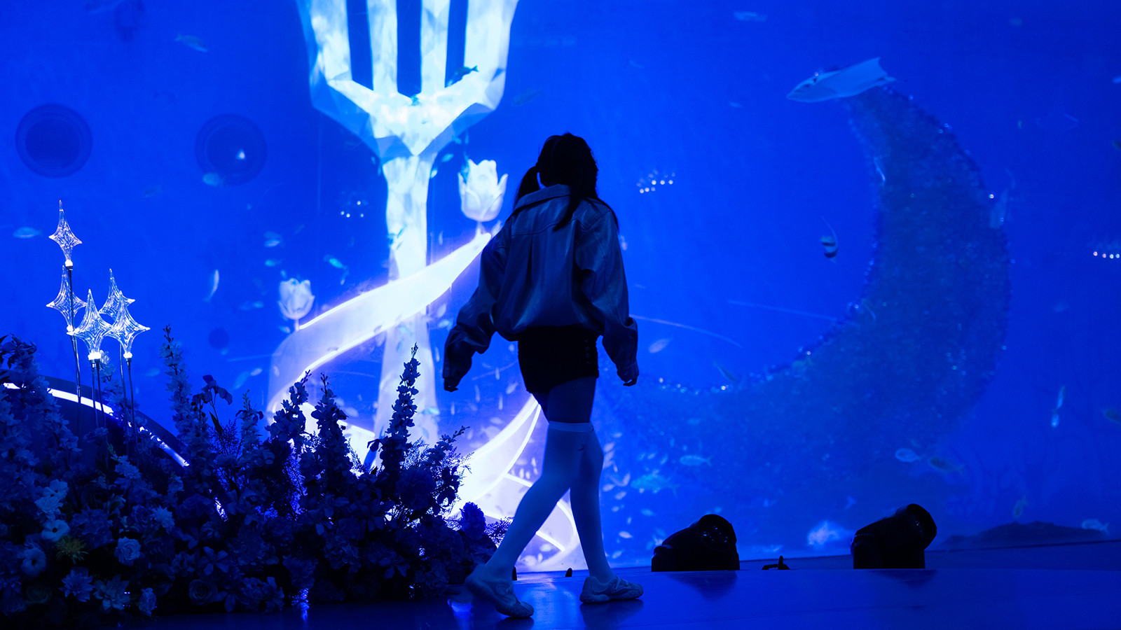 金色的雨落在海洋馆：一场属于所有热爱“金铲铲”女玩家的梦