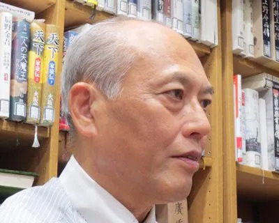 日本前官员喊话反华派看看中国











震惊！日本前高官怒斥反华势力