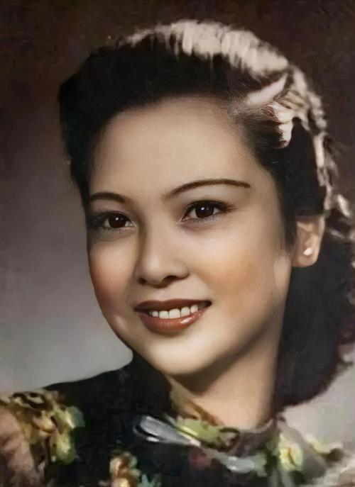 1956年，毛人凤卧病在床，妻子向影心端着一碗药走到床前，对毛人凤说：“喝了这碗
