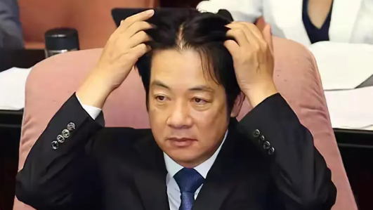 吴思瑶不是说废话吗？韩国瑜出手挺蓝营地方区域立委不被罢掉，就是在保护自己的“院长