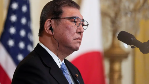 日本媒体报道，日欧领导人会晤将会签署联合声明，该草案里说，“面对美国的关税政策和