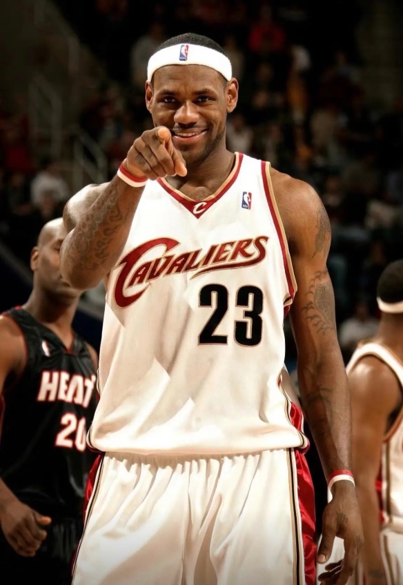 好家伙，老詹能 背锅侠了？？？
湖人过分了， 雷克迪这话到底是主动的还是被动的。