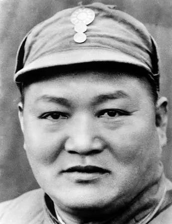 1941年，新四军击毙了100多名日军，不久，日军派人来索要尸体，罗炳辉笑道：“