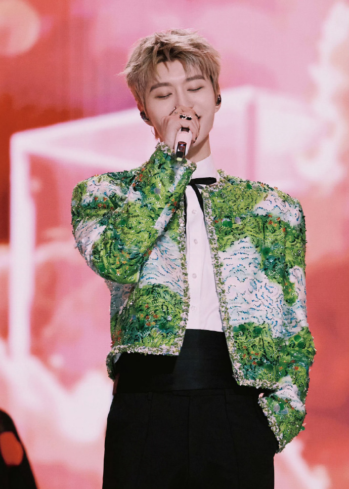 范丞丞工作室深夜回应
假的就是假的
拒绝任何形式的造谣