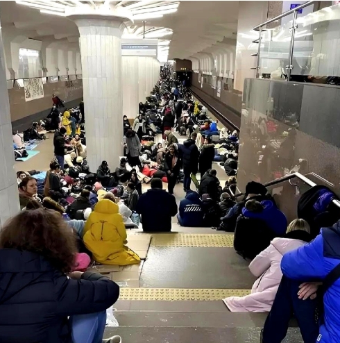最新民调显示，俄乌冲突已经慢慢的让一些乌克兰人的想法变了。

基辅国际社会学研究
