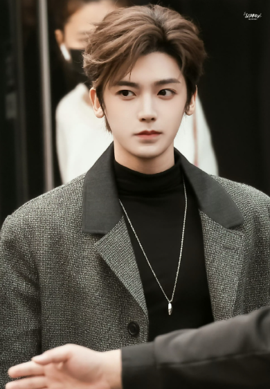 侯明昊娜扎你好星期六上班路透