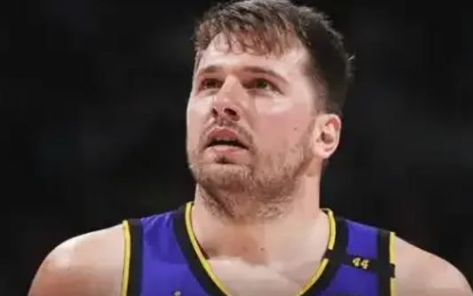 截止3月10号，NBA现役10大超级控卫排名应该如下:

第10，欧文，24+4