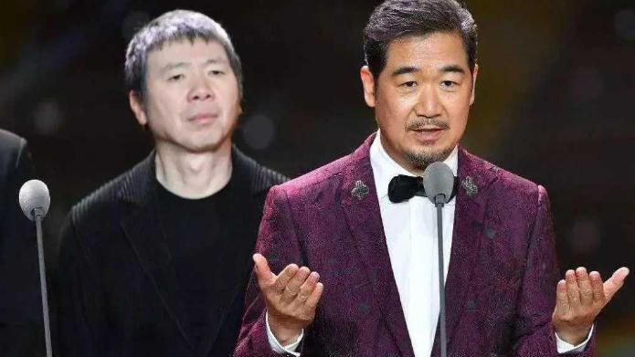 2015年，冯小刚张国立提议继续使用繁体字代替简体字，此话一出，易中天立马反问道
