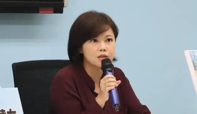 游淑慧曝大罢免“起风了” 街头这群人变多了
全台大罢免进入白热化阶段，台北市更是