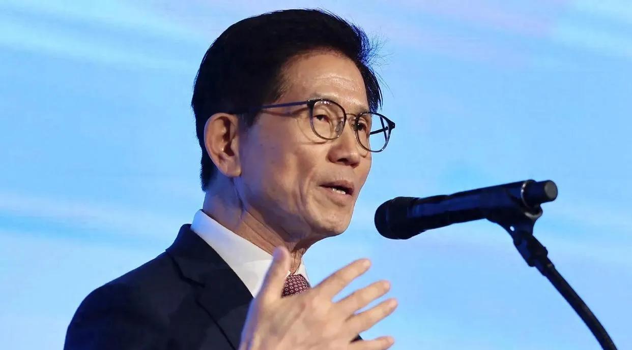 金文洙的出现，韩东勋竟成了陪打选手！
万万没想到，一直被认为是李在明潜在对手的原