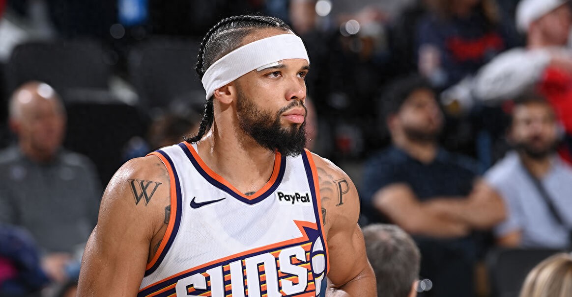 狄龙谈布克仅出手10次：他是天生得NBA常规赛，快船129-102太阳。
太阳球