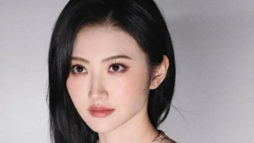 拥有人间“富贵花”之称的景甜，脱离演艺圈还该何去何从