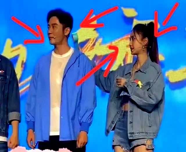 杨颖你可长点心吧

不是因为李晨长得不帅

也不是因为李晨体格不壮，而是