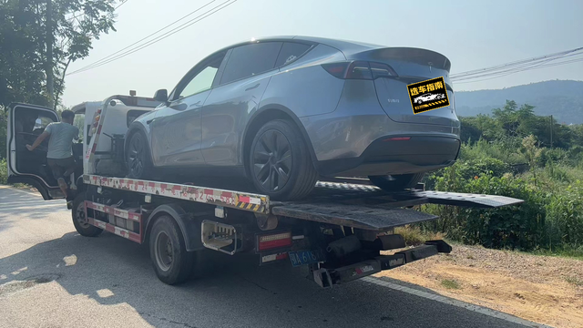 兄弟们，拓展坞真不能用
今年3月份买的Model Y 因为全程使用YZ家的拓展坞