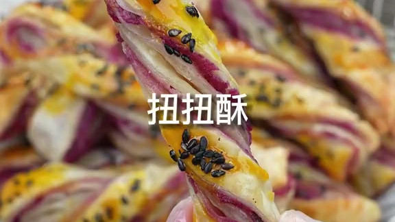 面粉别蒸馒头了，教你神仙吃法！加紫薯加牛奶，出锅比油条还香，比蛋卷还酥！！