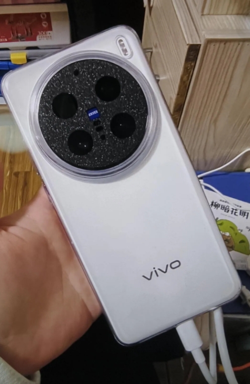 老iPhone用户转vivo X200pro第一天感受
新买的vivo X200