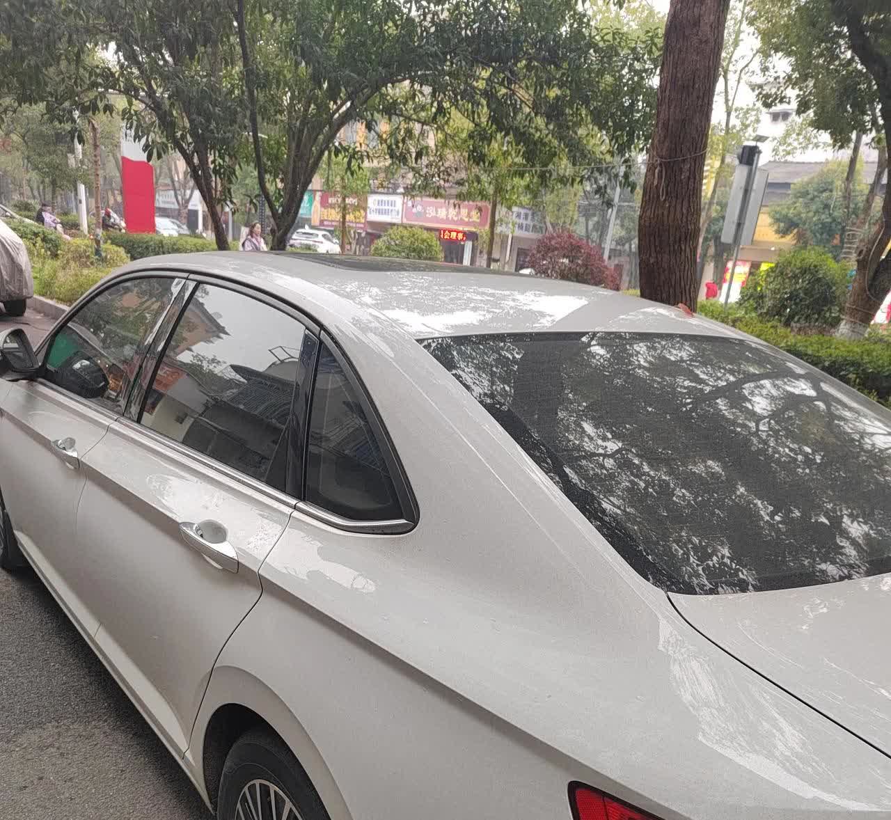 将近开5年的自动挡了，从来都是一D到底，大家有没有同款！

道路拥堵不换手动