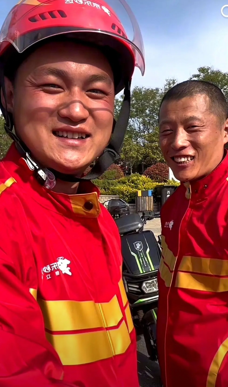 京东这太强了，骑手是现成的，商家是现成的，客户是现成的，只需要搭建一个平台就可以