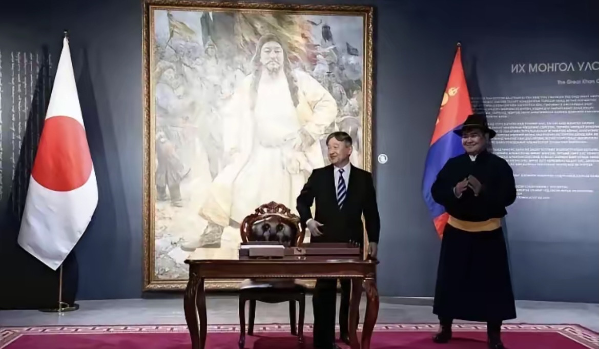 日本蒙古搞事情，咱中国人不能忍











啥？日本天皇要去蒙古国拜鬼
