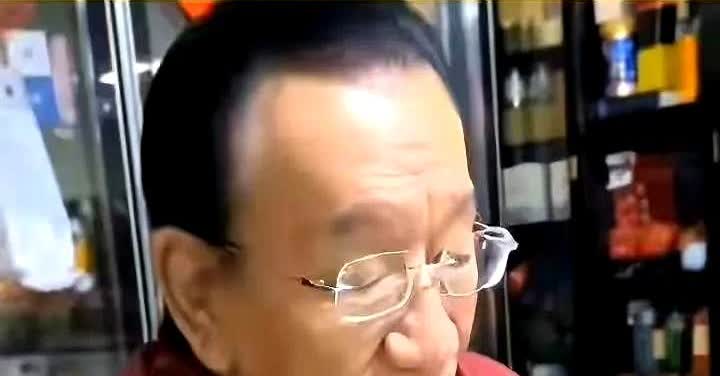 侯耀华又出来作妖啦！

经过十多天沉淀，侯耀华觉得风头过了，又出来发段子，小