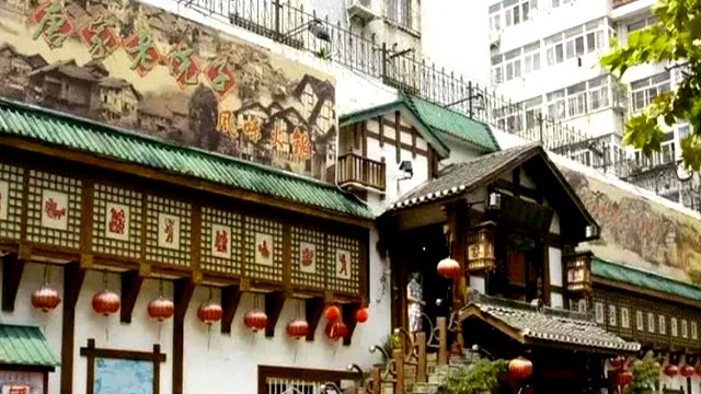 山东男子欠债4600万，家庭破裂，70岁母亲助其重整旗鼓