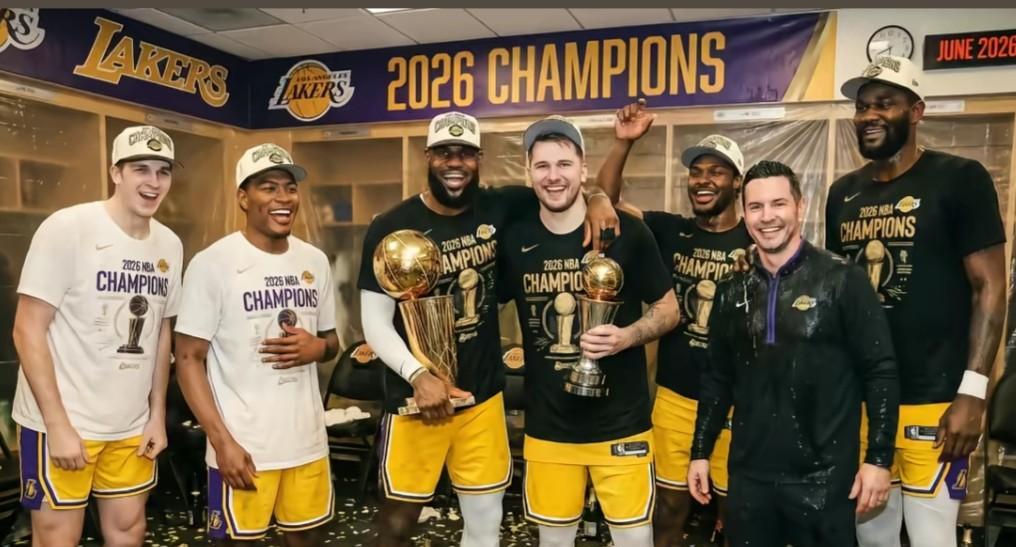 只看得分，季后赛的东契奇是可以稳定到30，詹姆斯如果能保持20，小里25，艾顿1