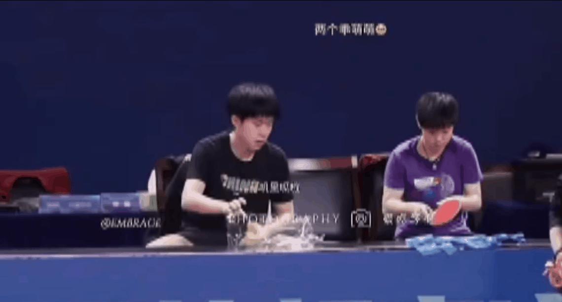 往届全运会允许跨省组合混双项目，
楚钦教练因此被北京队送至河北队。
莎莎：在