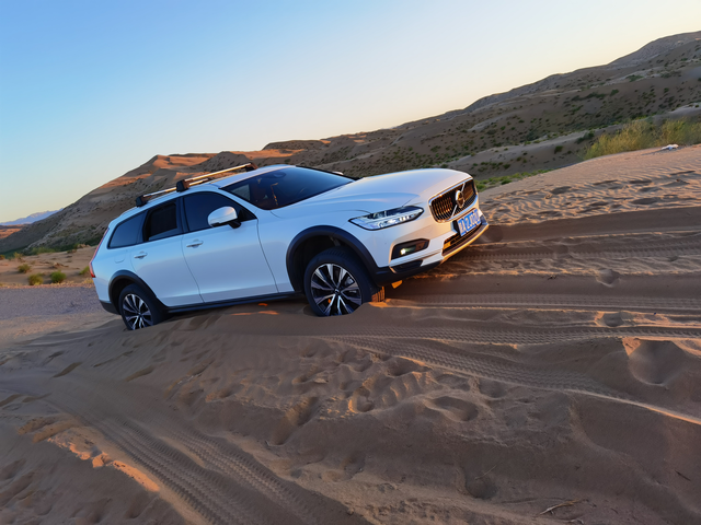 看了ES6想置换
不想开油车了，按不了充电桩合适买电车么？换电一次多钱呢？新6质