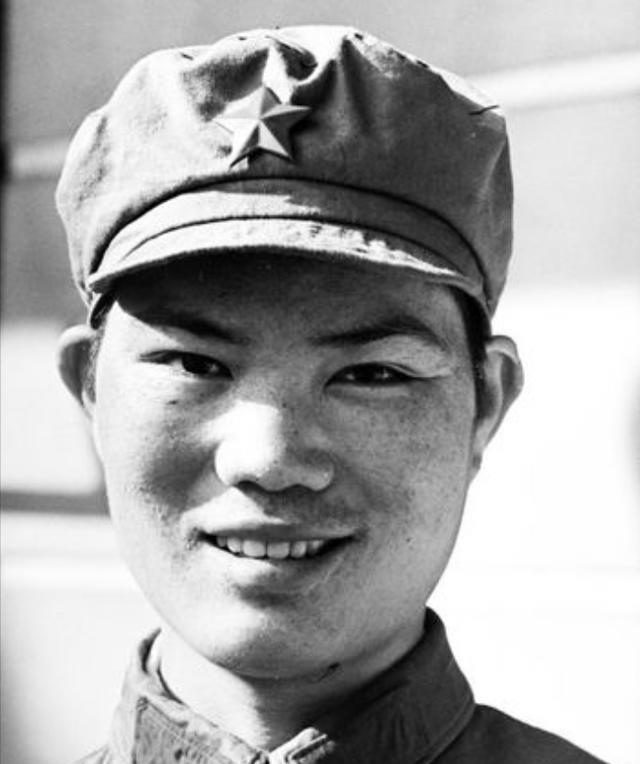 1971年，23岁的女干部李玉枝嫁给了一级伤残战斗英雄，新婚之夜二人同房时，她竟