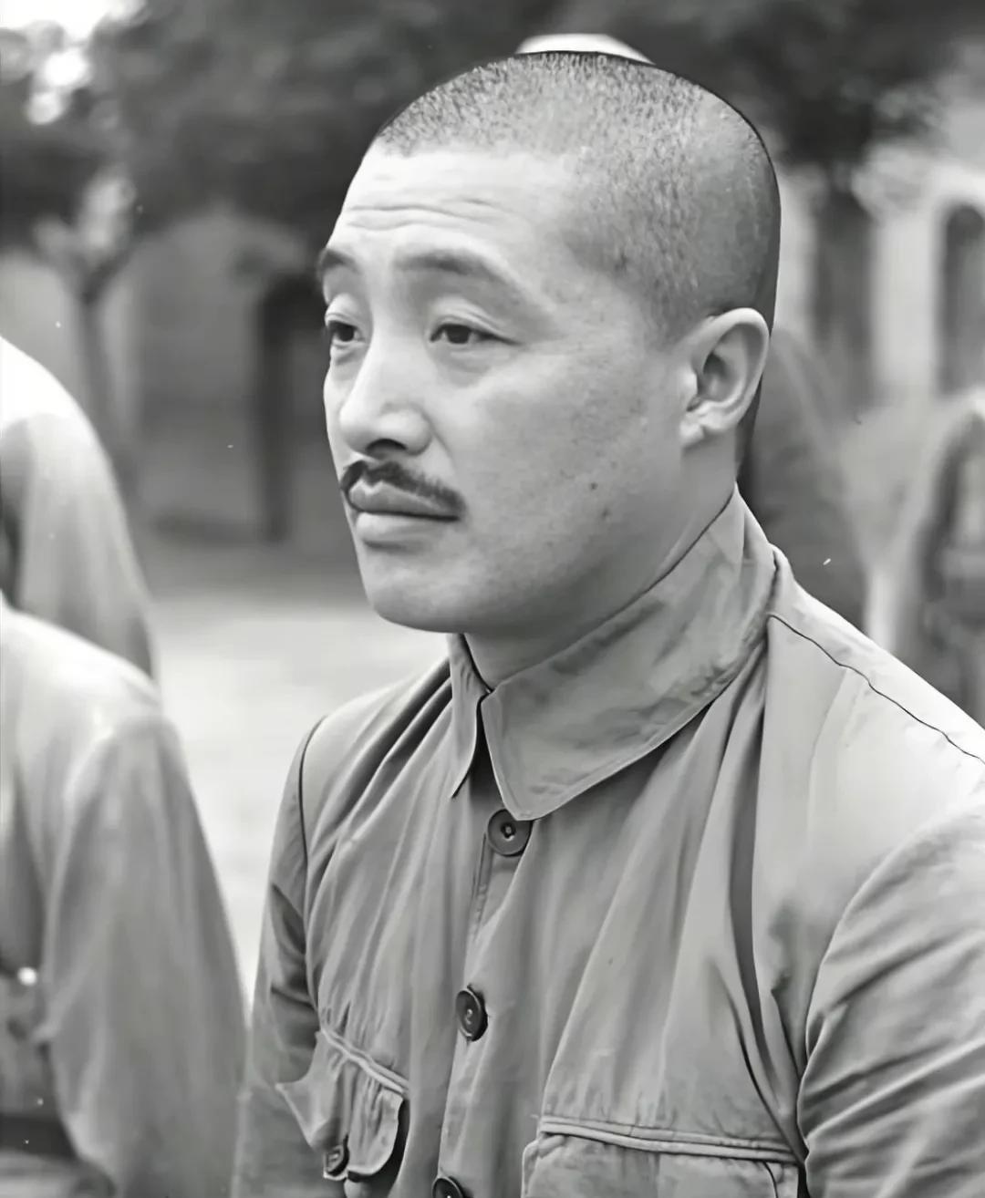 1937年，贺龙元帅身处陕北，当时他41岁，这是至今所能找到的最为清晰的一张照片