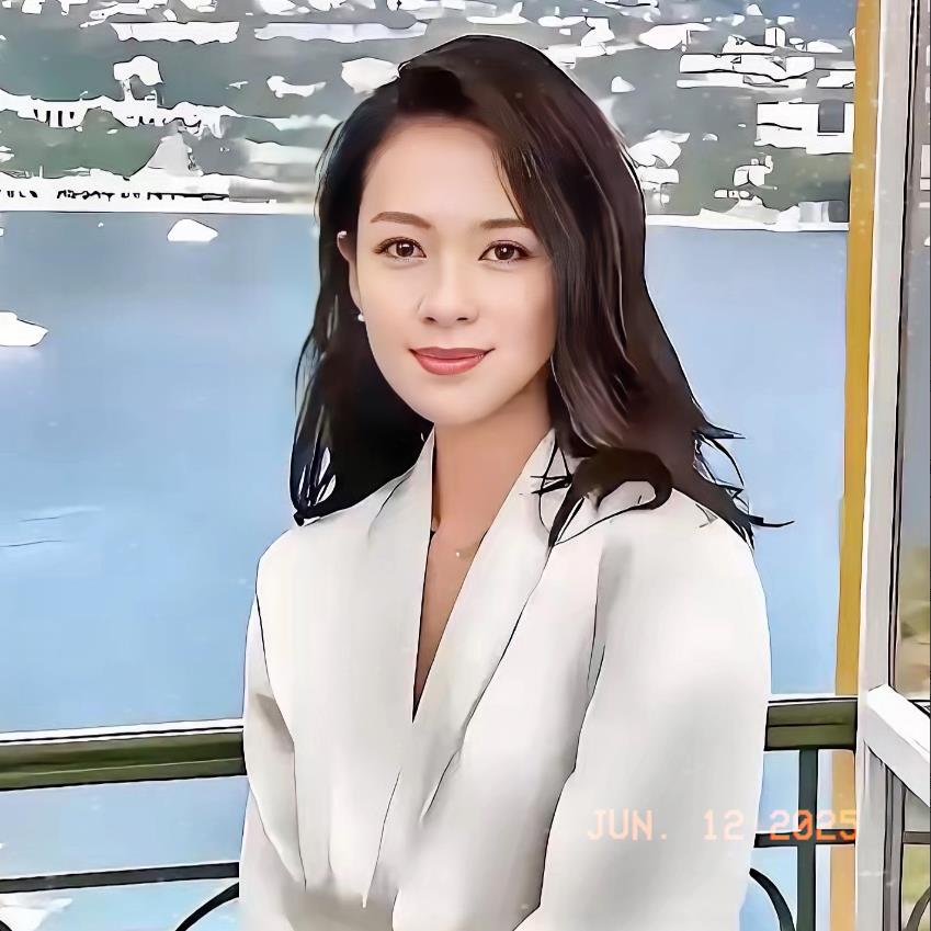 汪峰现在应该明白了。

他怎么也不会想到，自己四个月前还在和章子怡商量孩子暑假安