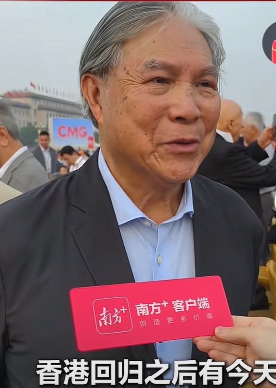 79岁的他，再度圈粉！
霍震霆，郭晶晶的公公、霍启刚的父亲、朱玲玲的前夫、霍英东