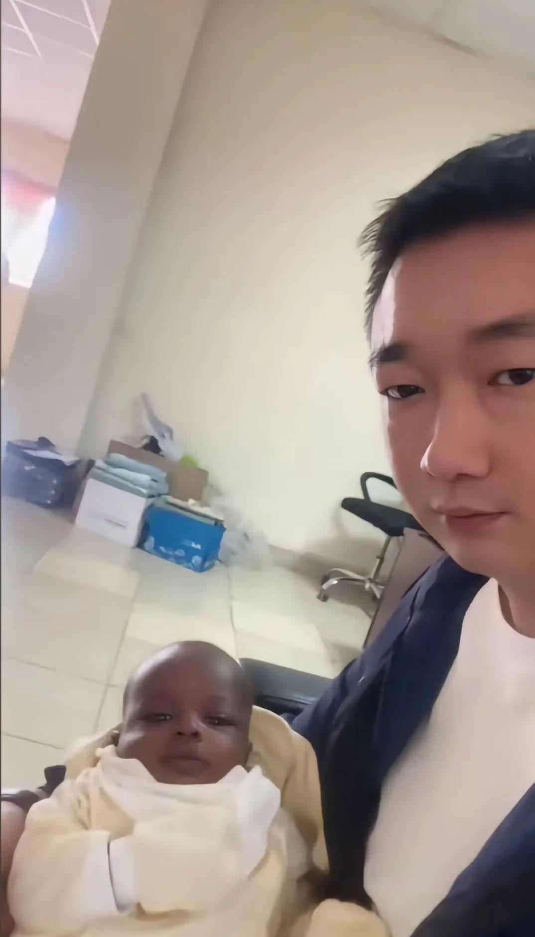 第一次见同学的乖宝宝，怎么样夸才显得自己高情商？#初次见面印象差#