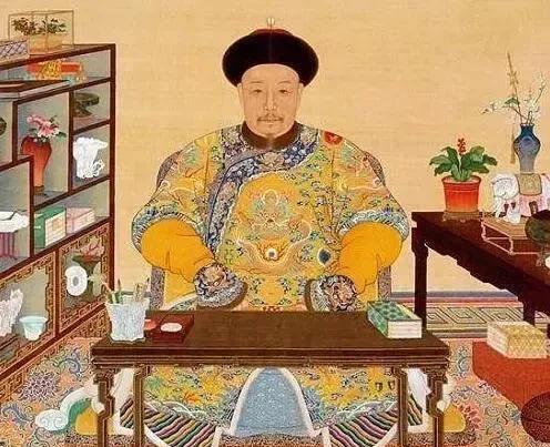 嘉庆一直想去祭祖，感受一下老祖宗当年走过的路。
嘉庆一说要去，大臣们说没钱，没钱
